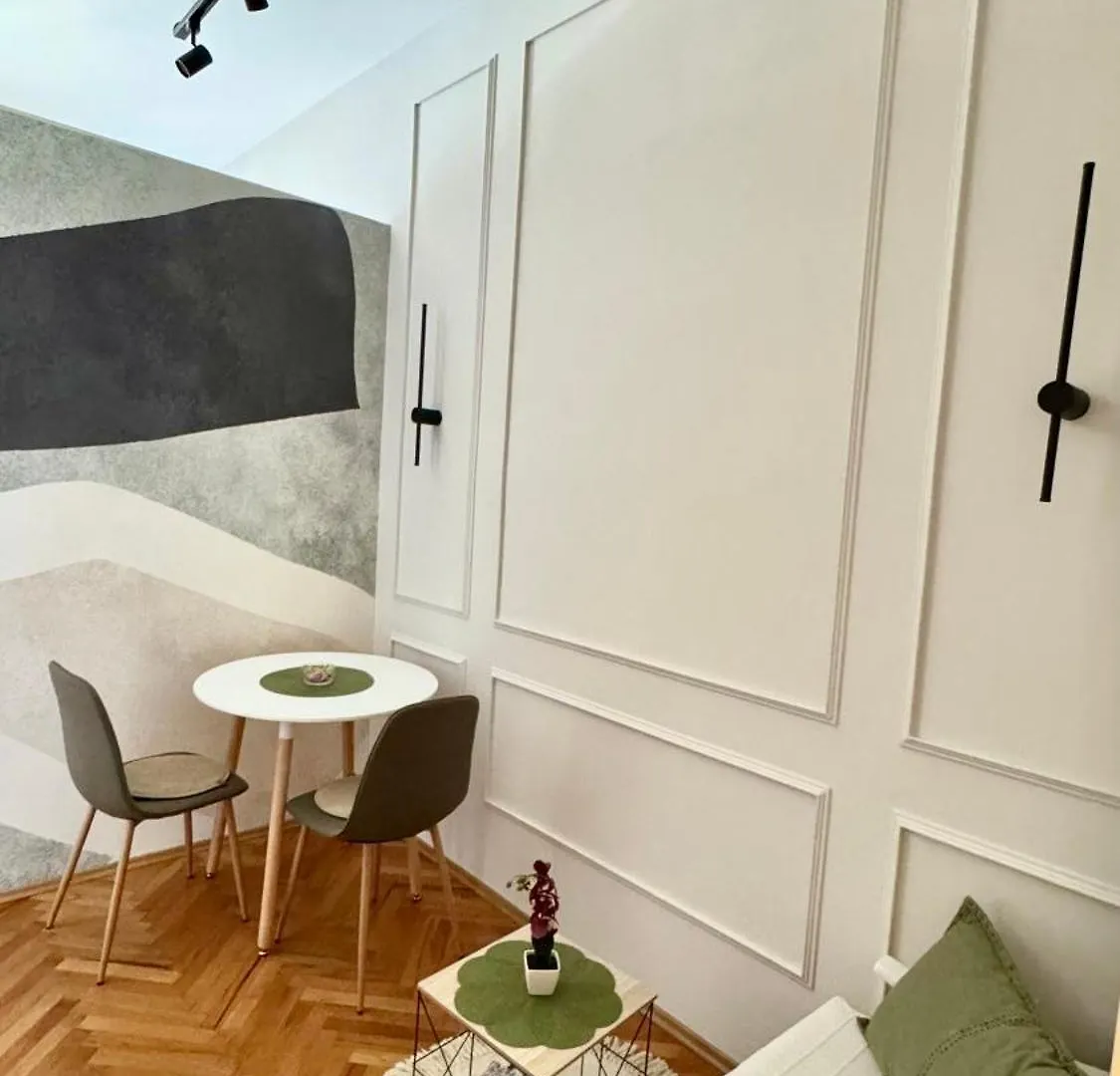 Studio Apartment Greis location